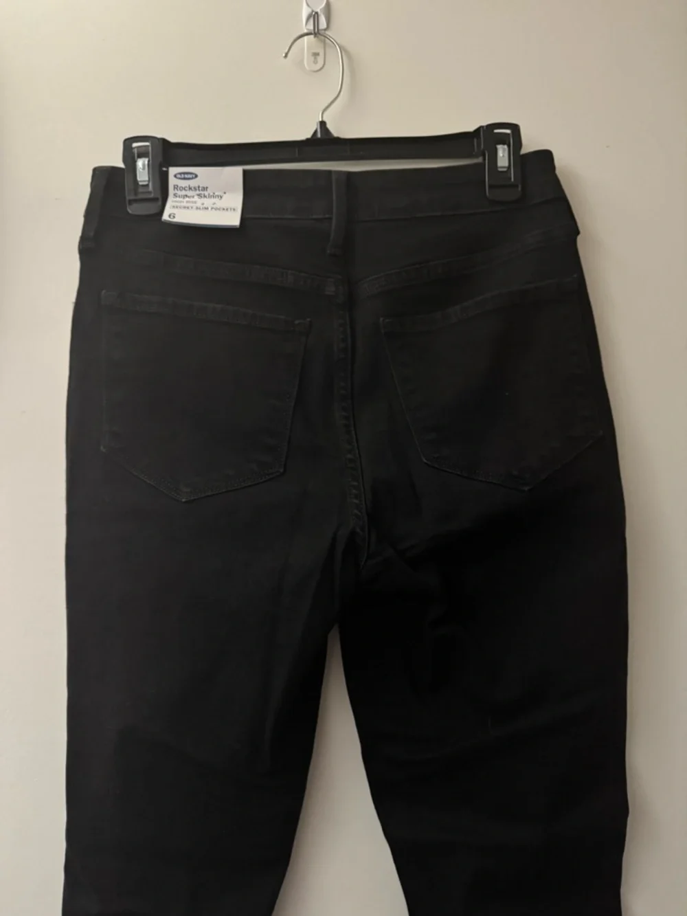 Old Navy Black Rockstar Super Skinny Jeans - Picture 5 of 10